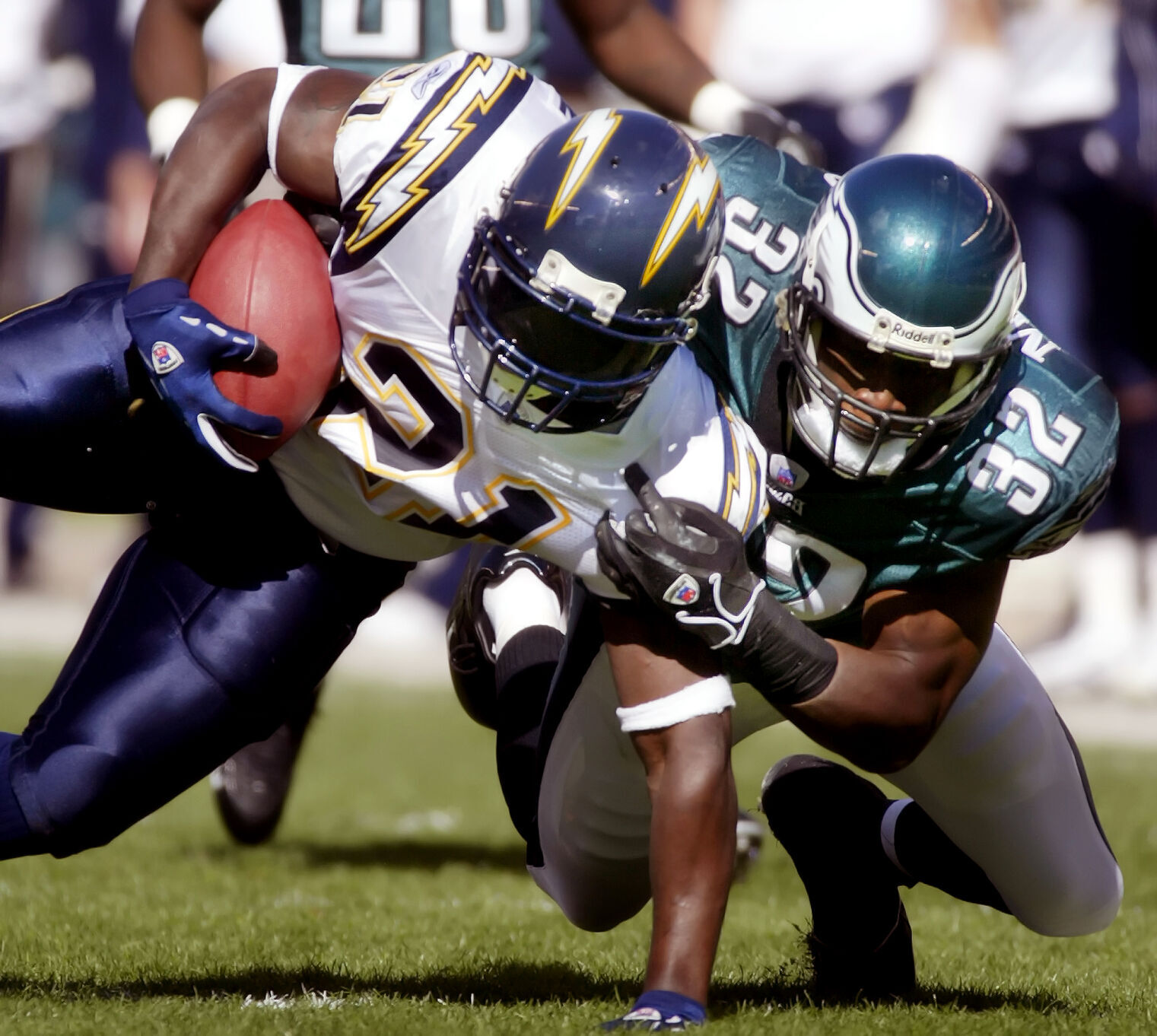 2005: LaDainian Tomlinson held to 7 yards rushing, ending record run of 18 straight games with TD